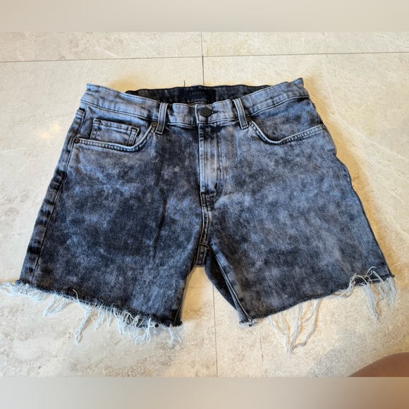 Men’s Short - Picture 1 of 4